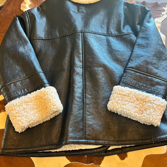 Free People Women’s Black Faux Leather Jacket with White Sherpa Lining - Picture 4 of 4